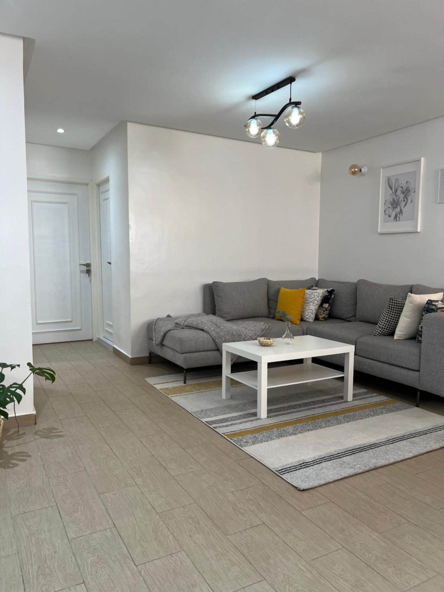 Iron-n-wood 4 Family Apartment
